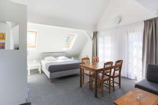 Апартаменты Apartamenty Świnoujście - Villa Stil 1 Свиноуйсьце Номер-студио без балкона-6